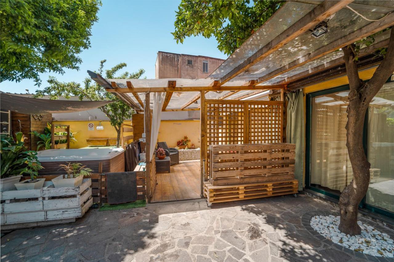 Bed and Breakfast Domus Vesuvia Torre Annunziata Zewnętrze zdjęcie